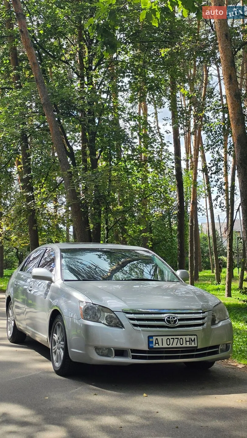 Toyota Avalon, 2005