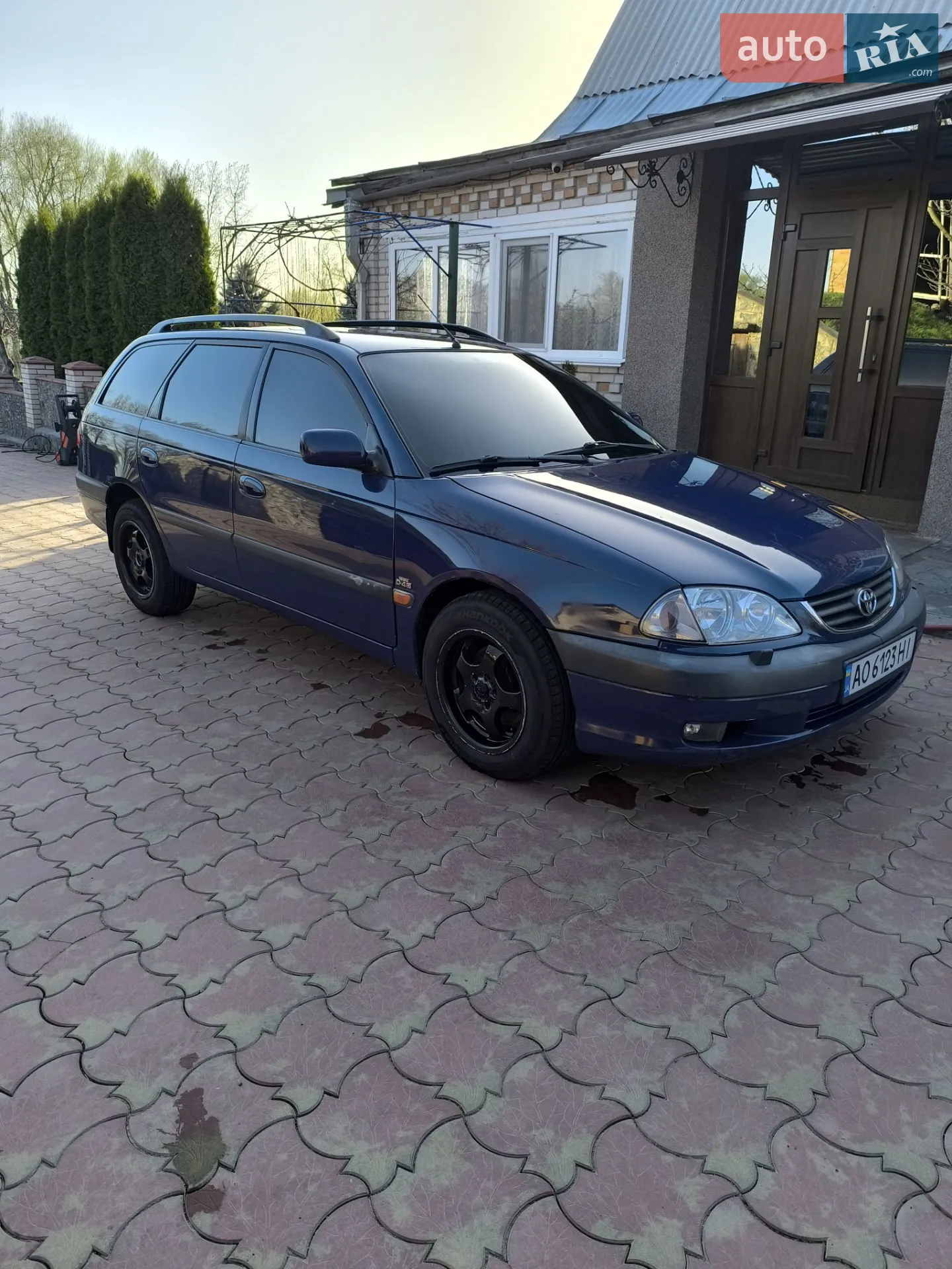 Toyota Avensis, 2001