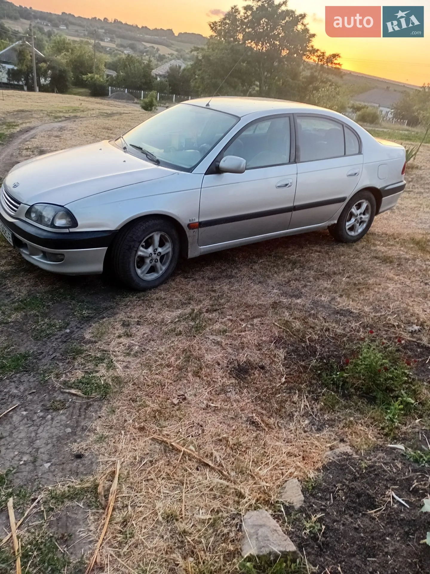 Toyota Avensis, 2000