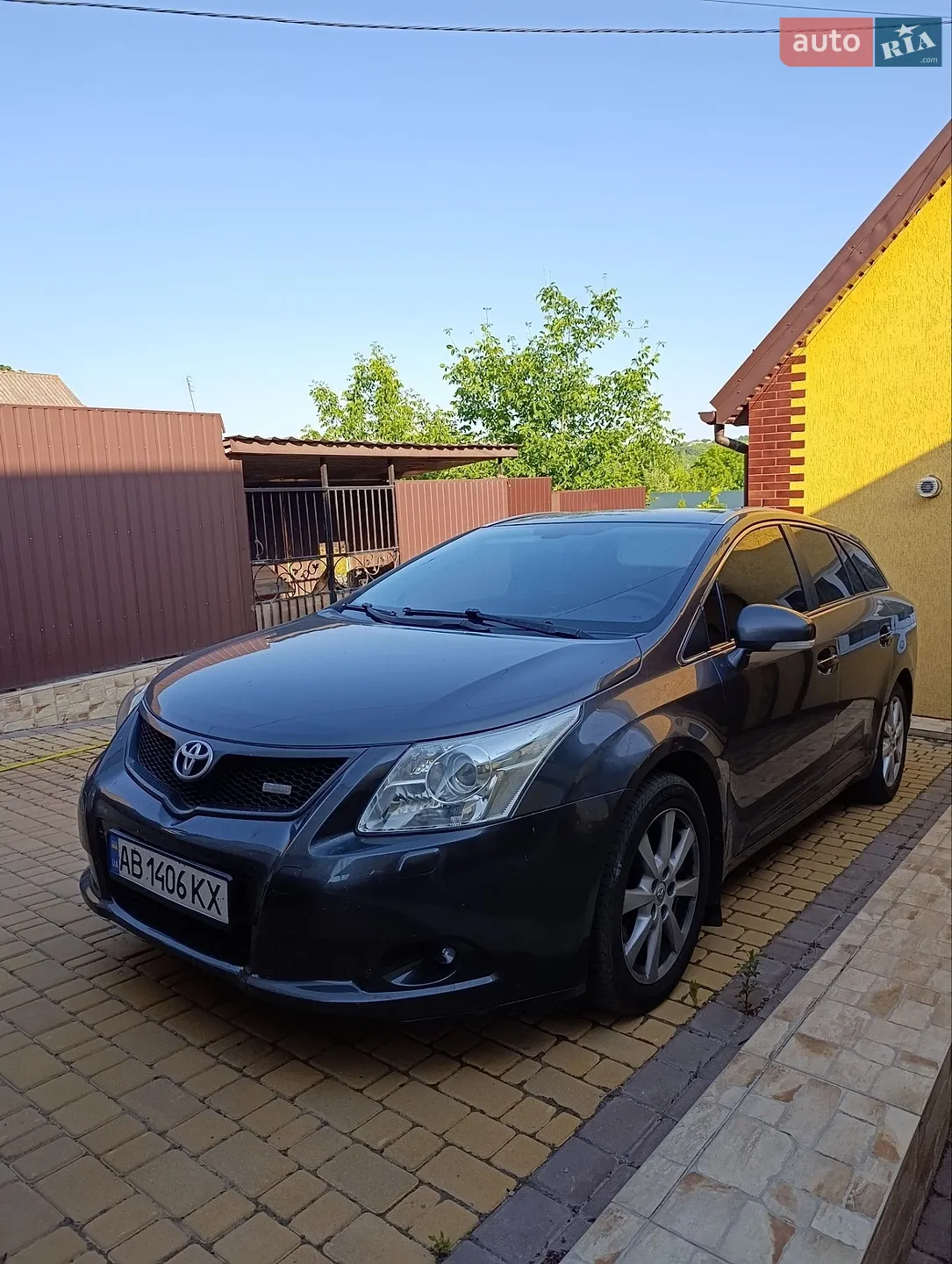 Toyota Avensis, 2010