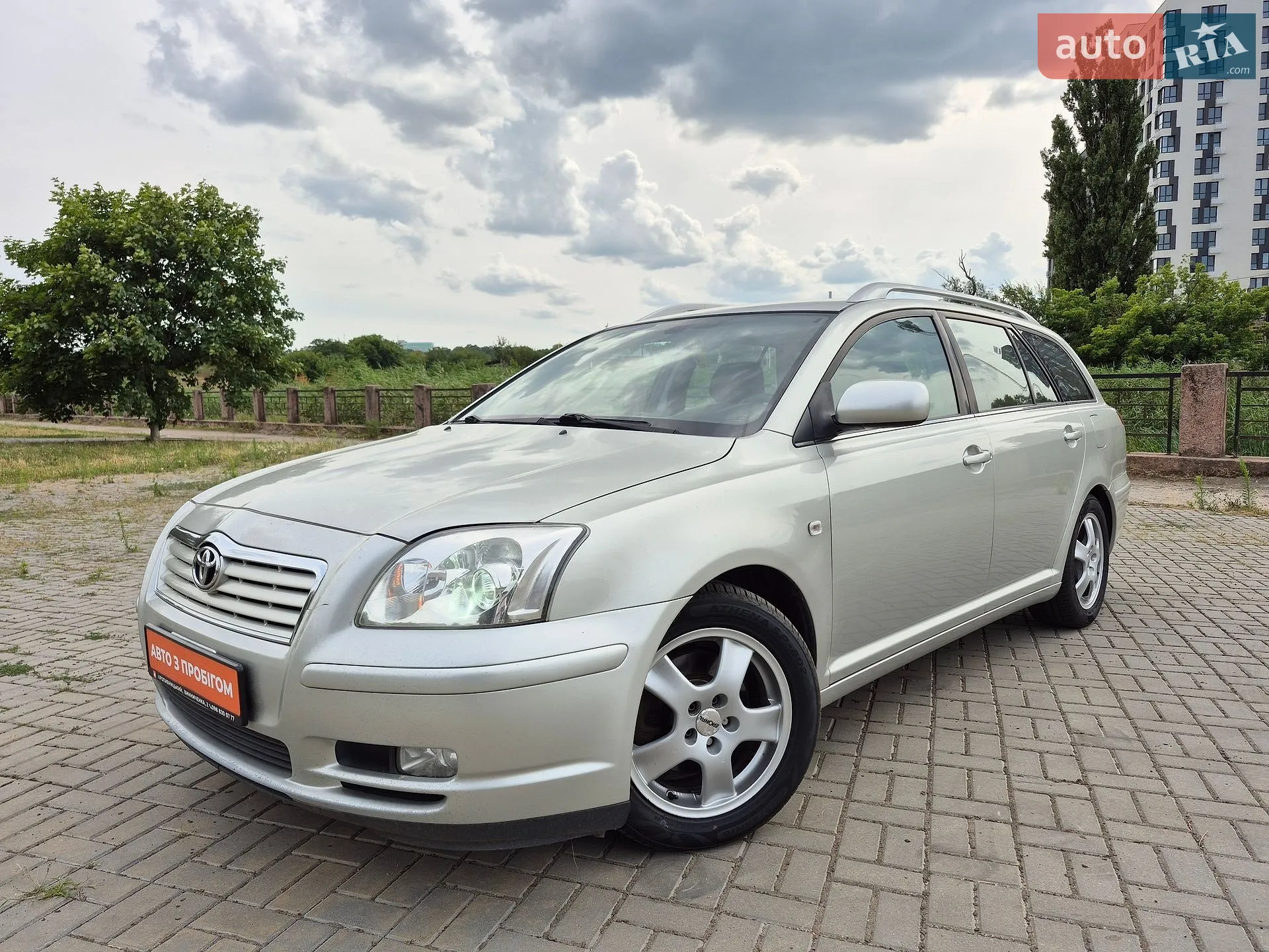 Toyota Avensis, 2004
