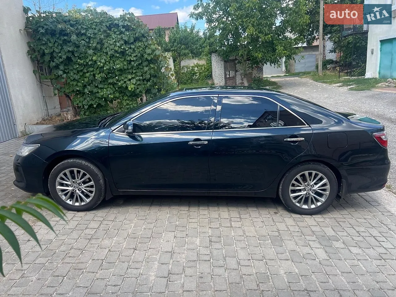 Toyota Camry, 2016