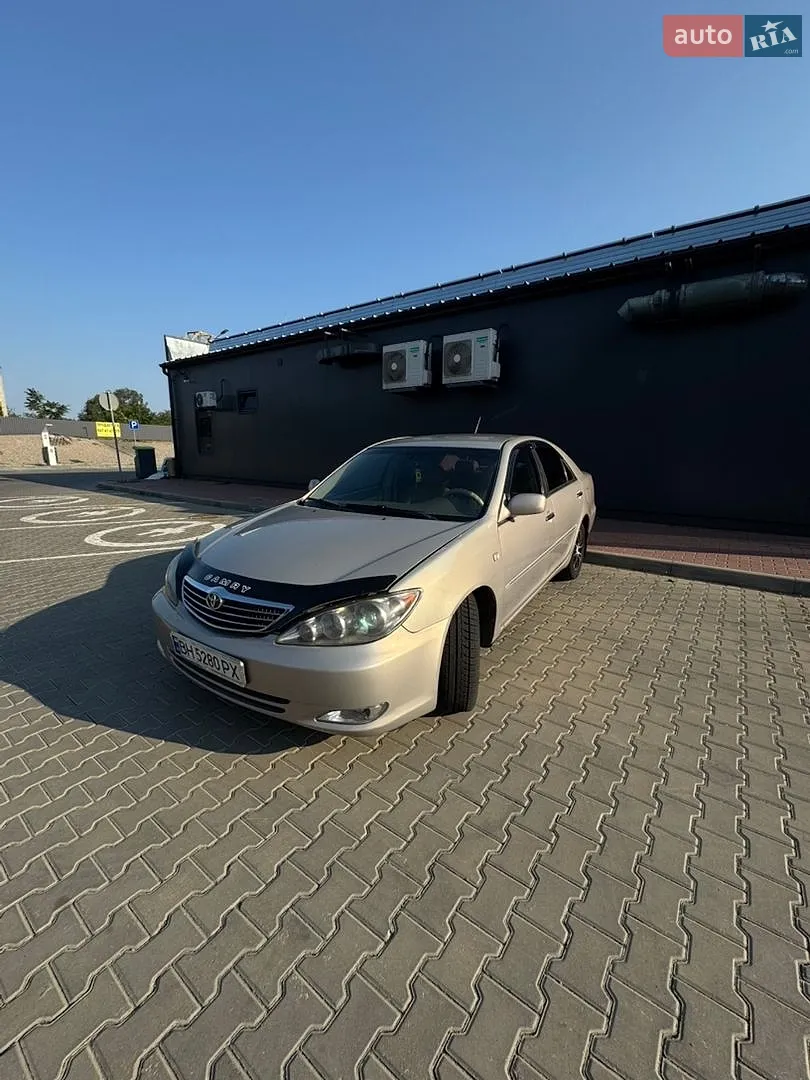 Toyota Camry, 2004