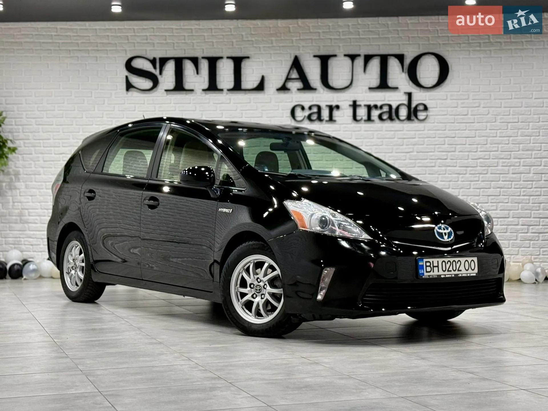 Toyota Prius v, 2013