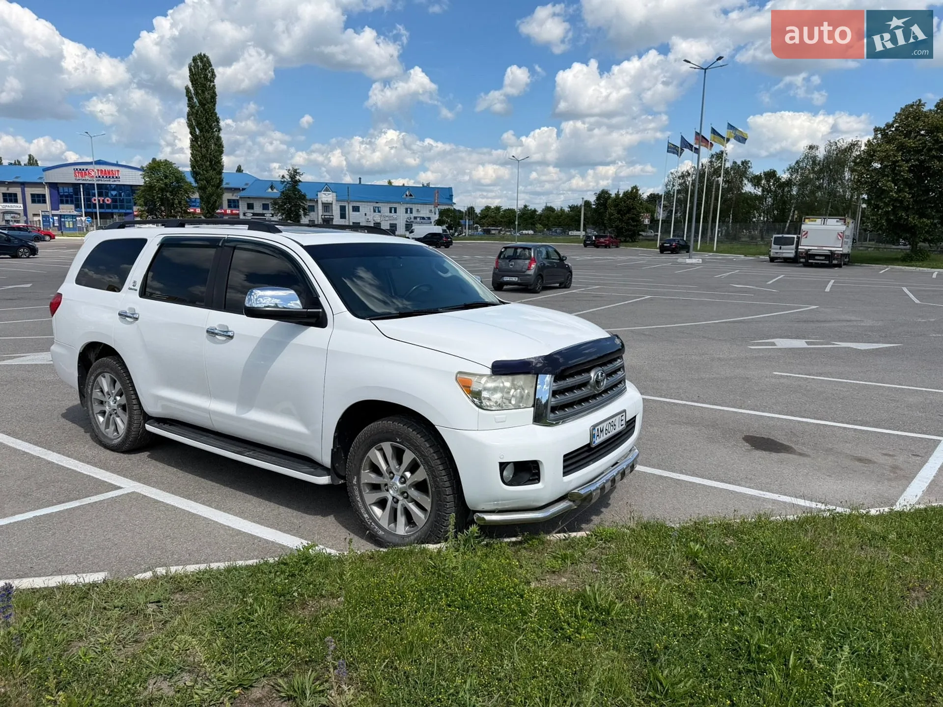 Toyota Sequoia, 2011