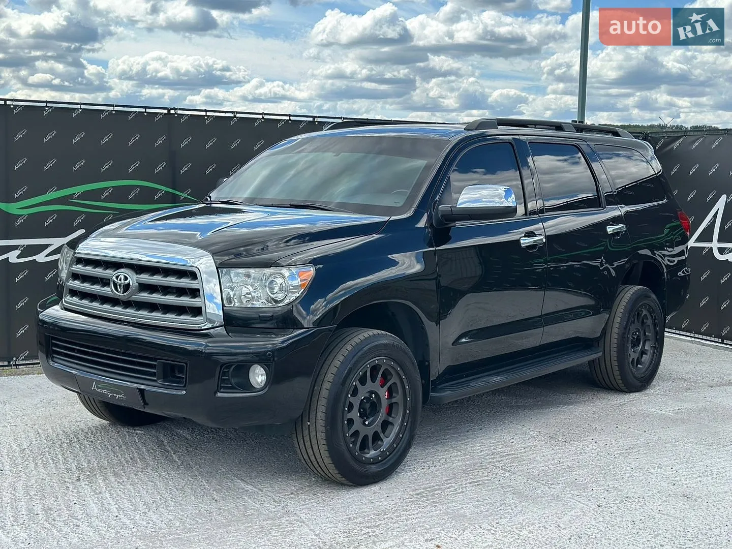 Toyota Sequoia, 2014