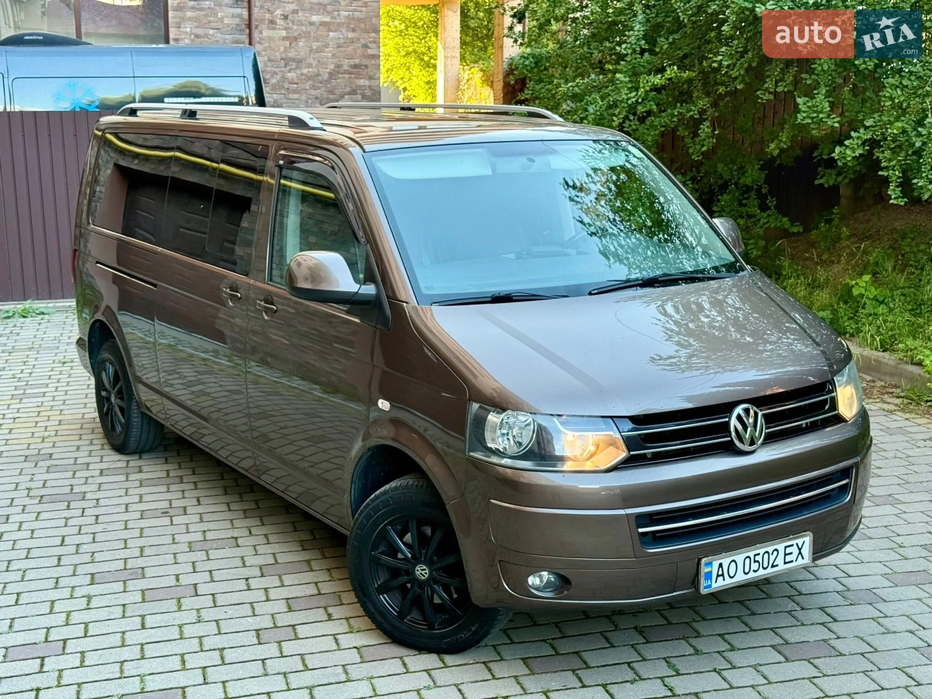 Volkswagen Caravelle, 2011