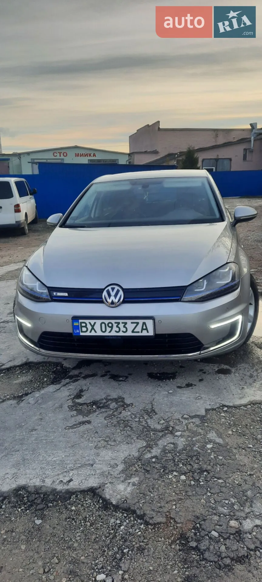Volkswagen e-Golf, 2015