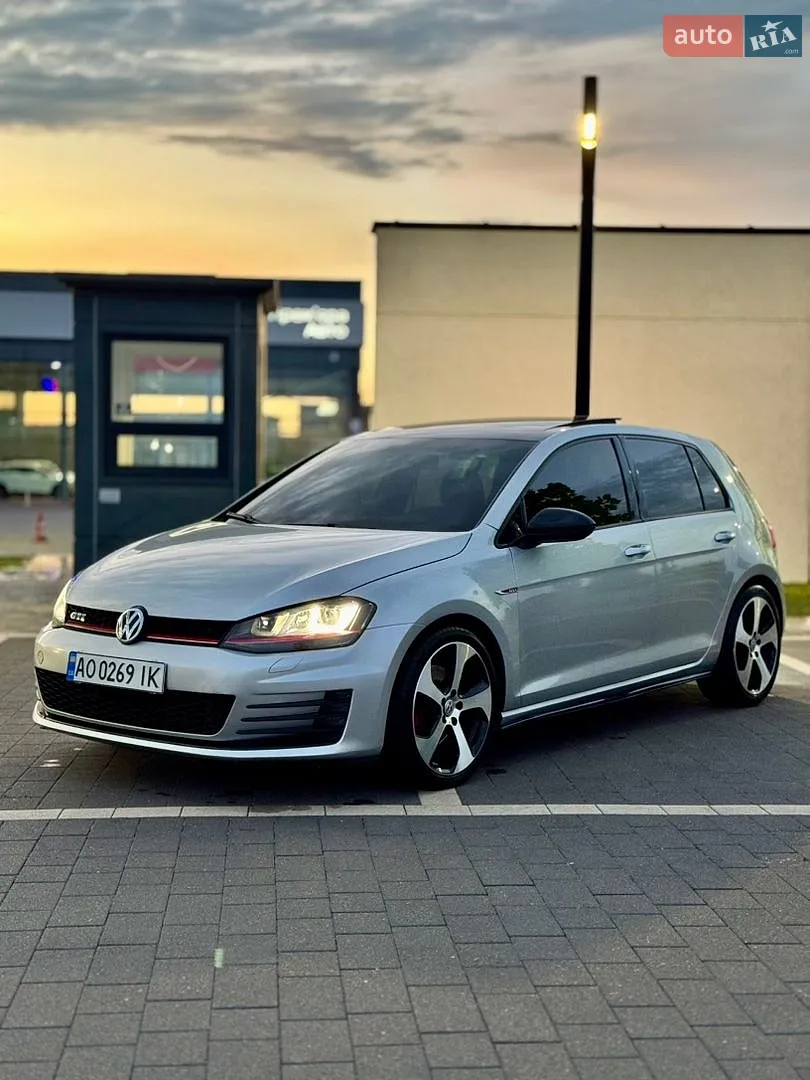Volkswagen Golf GTI, 2014