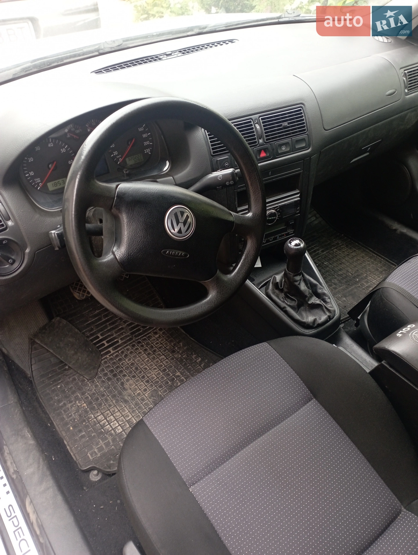 Volkswagen Golf, 2003