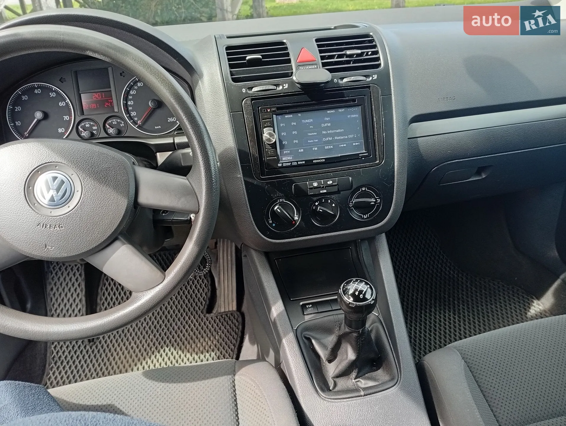 Volkswagen Golf, 2004