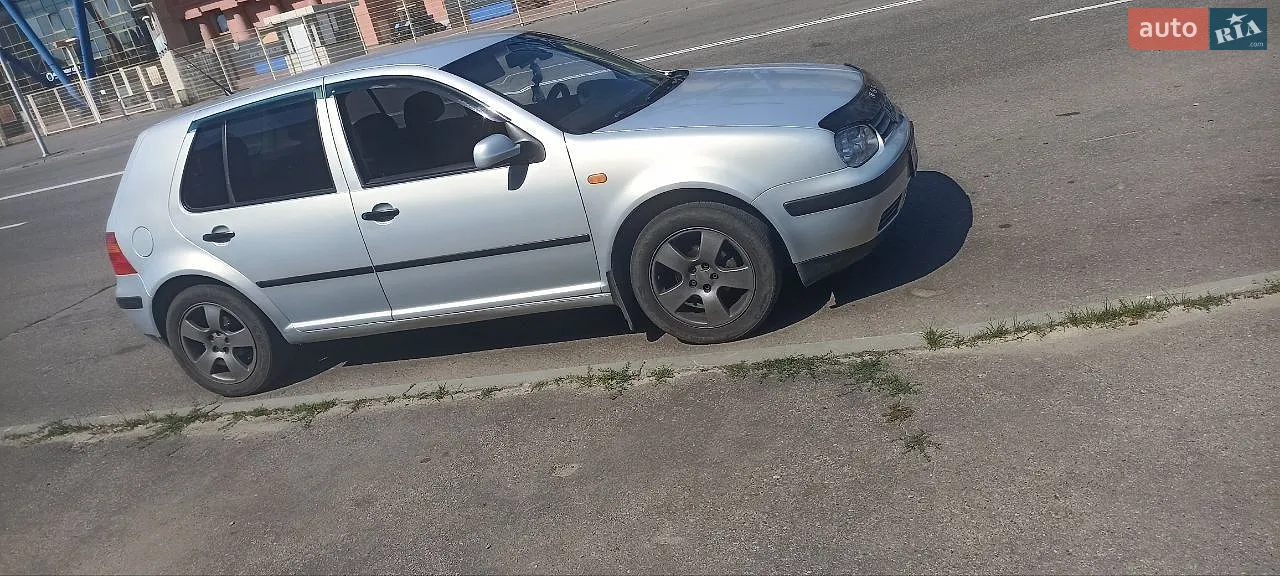 Volkswagen Golf, 1999