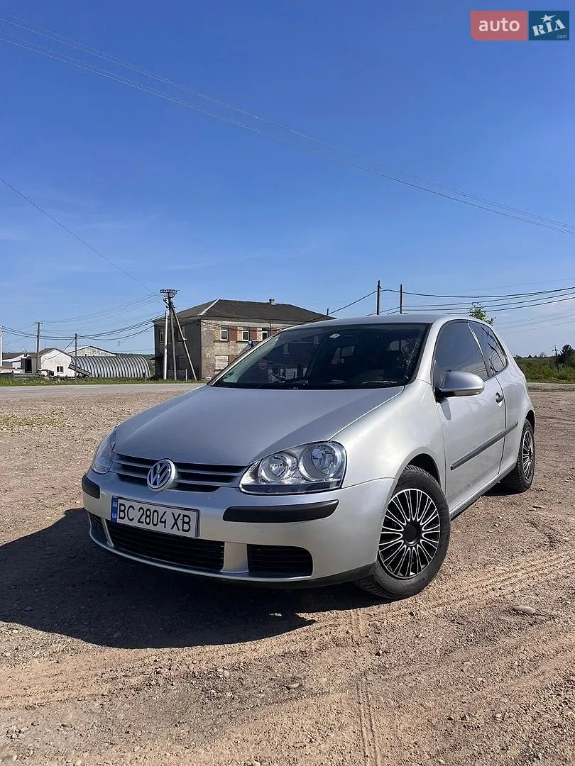 Volkswagen Golf, 2004