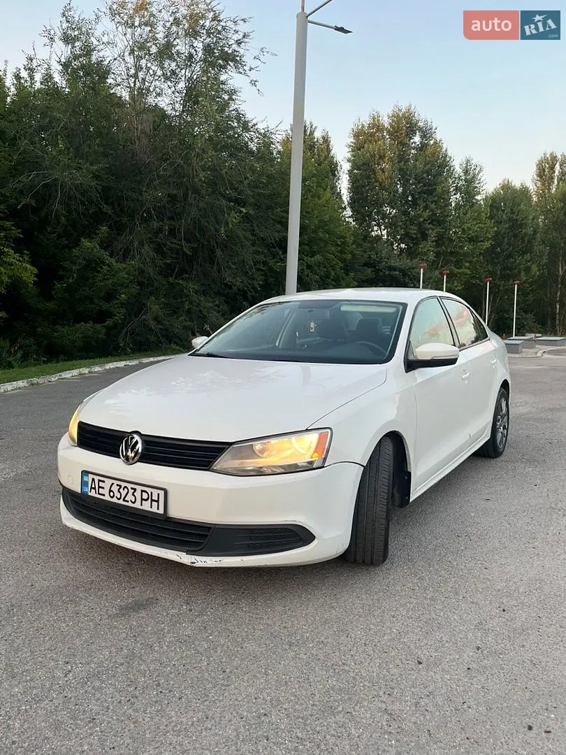 Volkswagen Jetta, 2011