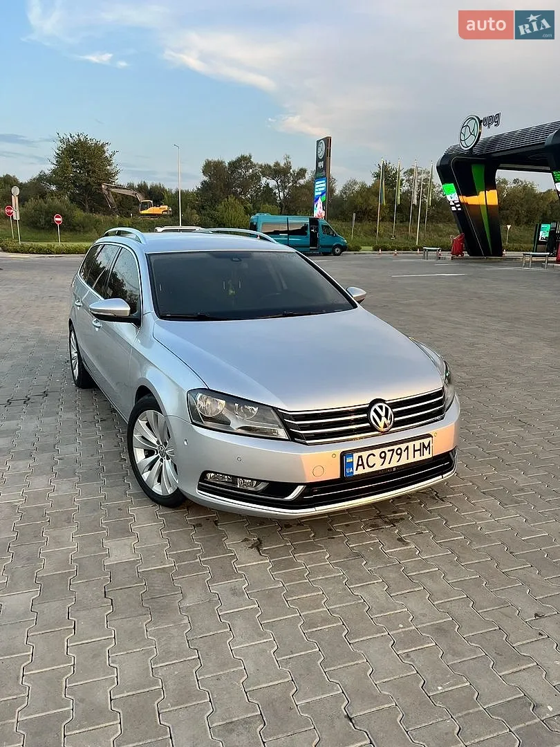 Volkswagen Passat, 2011
