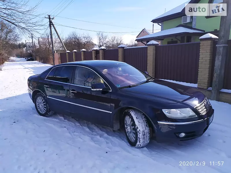 Volkswagen Phaeton, 2004