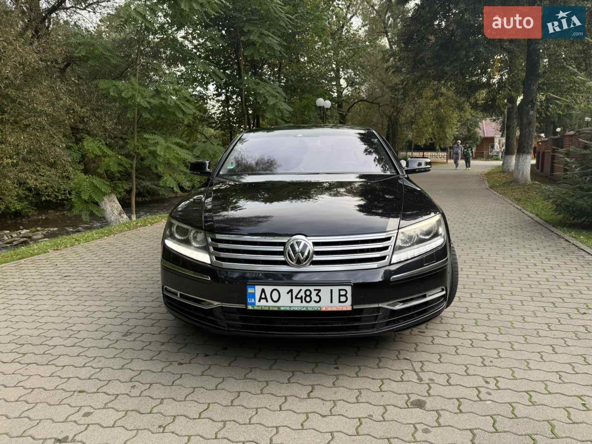Volkswagen Phaeton, 2011