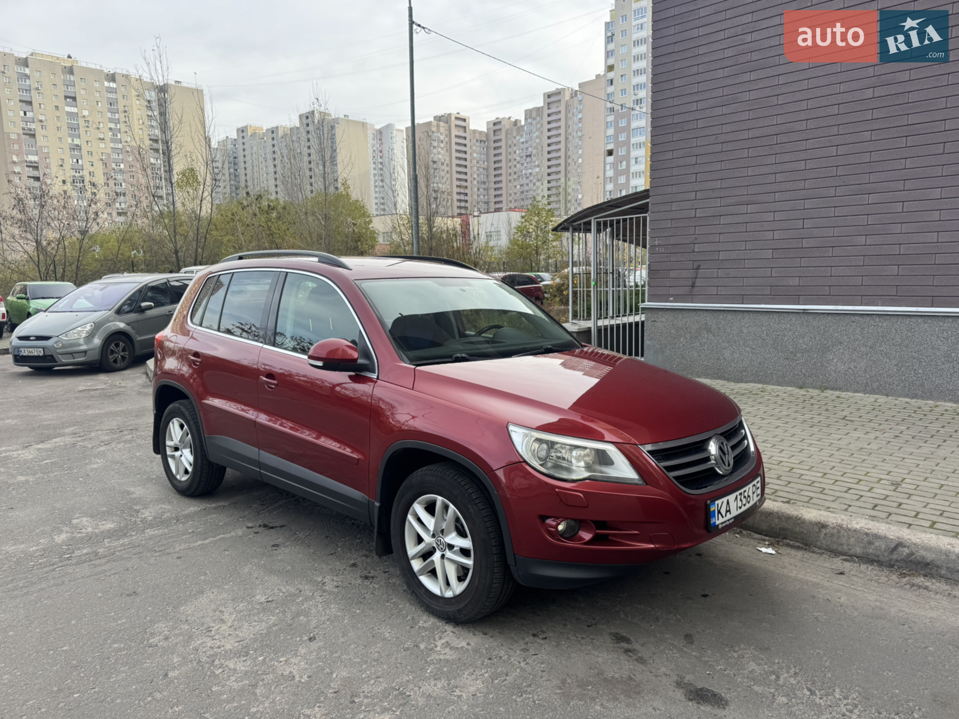 Volkswagen Tiguan, 2011