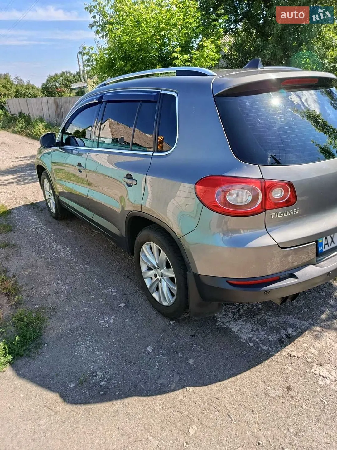 Volkswagen Tiguan, 2011
