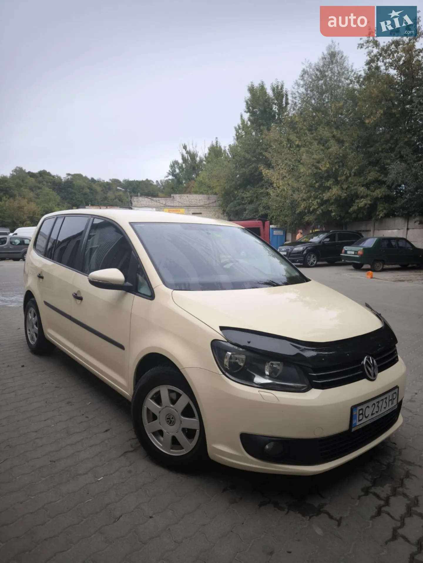 Volkswagen Touran, 2012