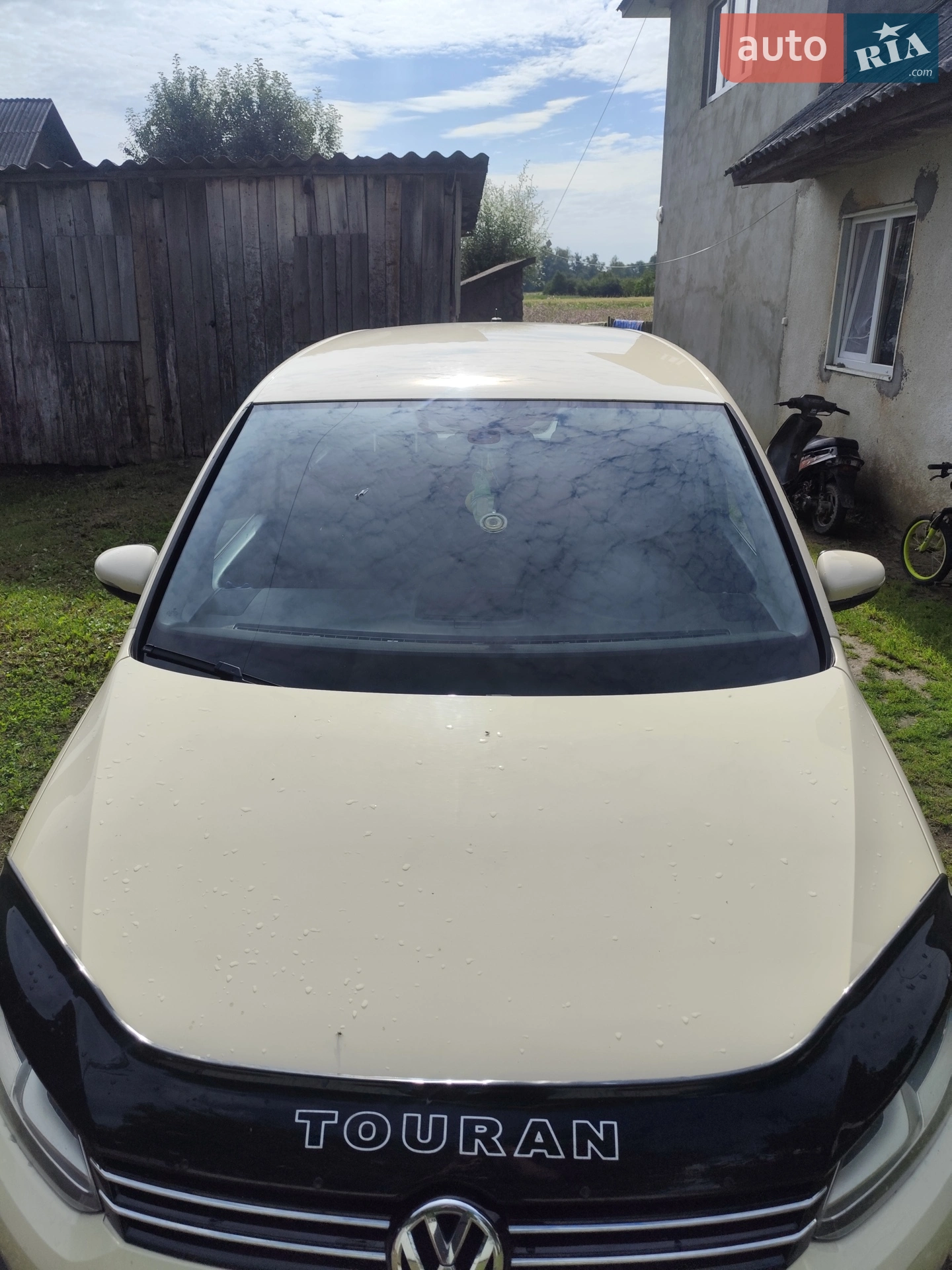 Volkswagen Touran, 2011