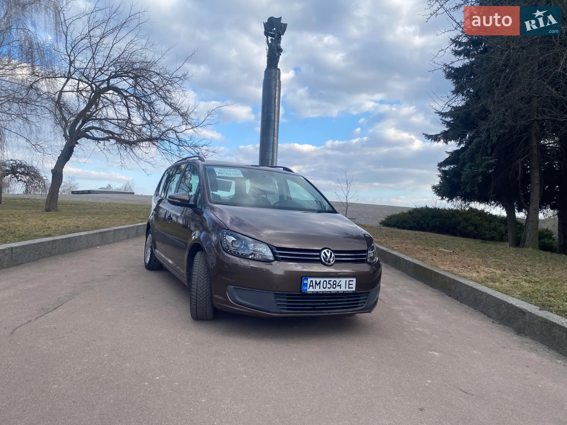 Volkswagen Touran, 2011