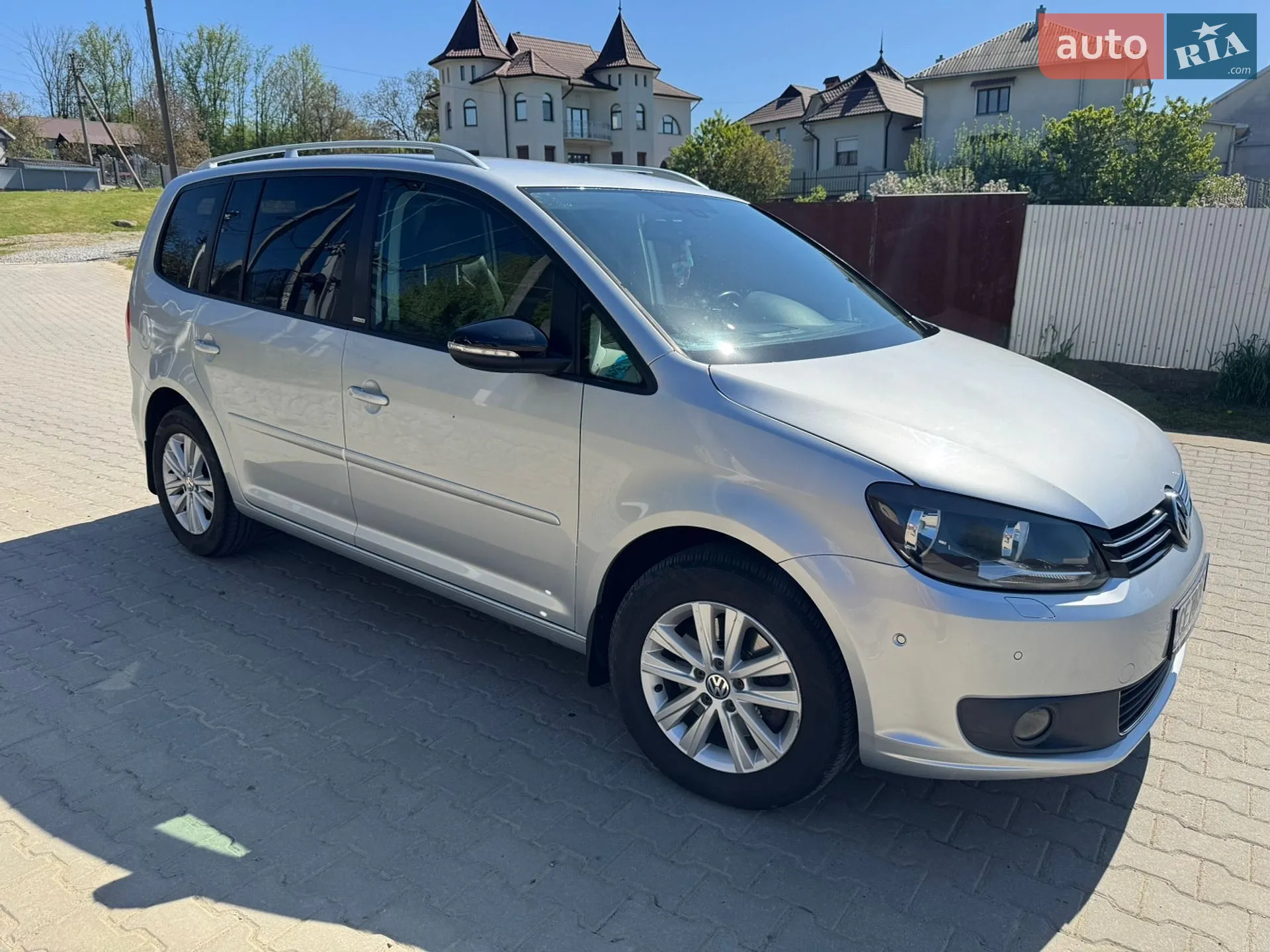 Volkswagen Touran, 2012