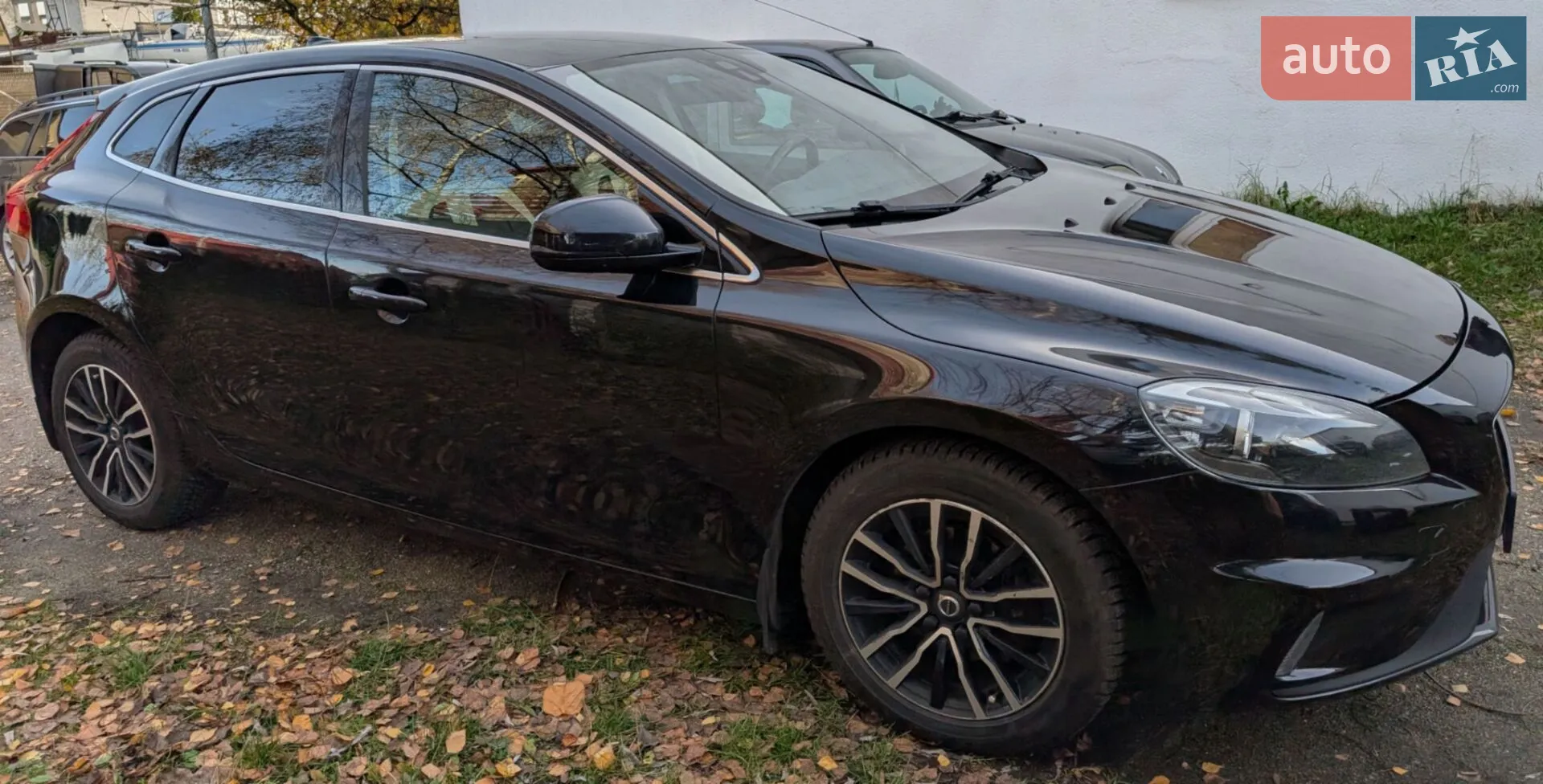 Volvo V40 2015 — 1