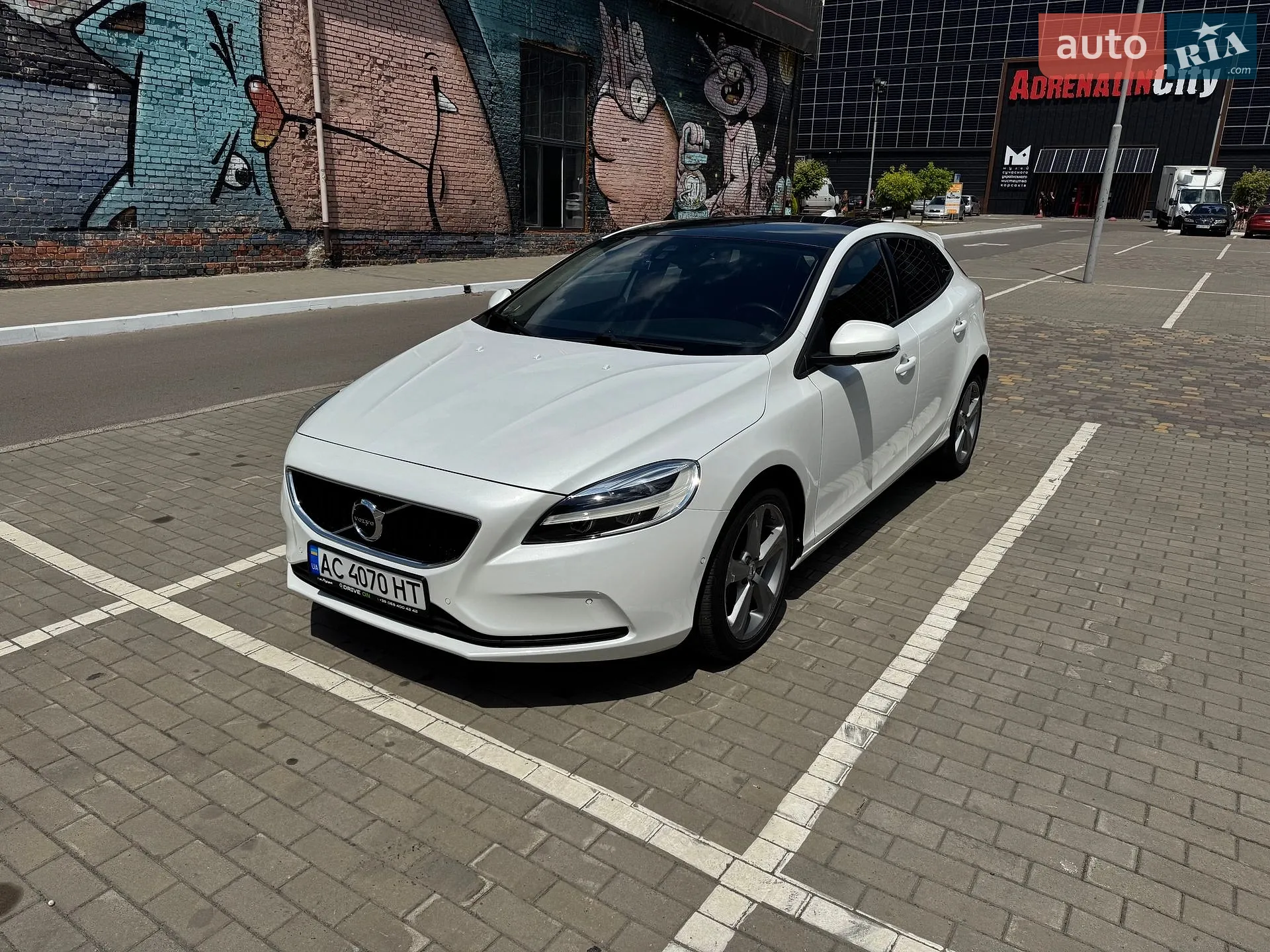 Volvo V40, 2017