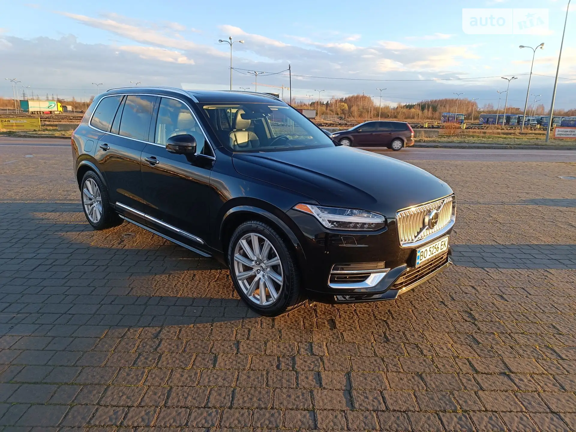 Volvo XC90, 2016