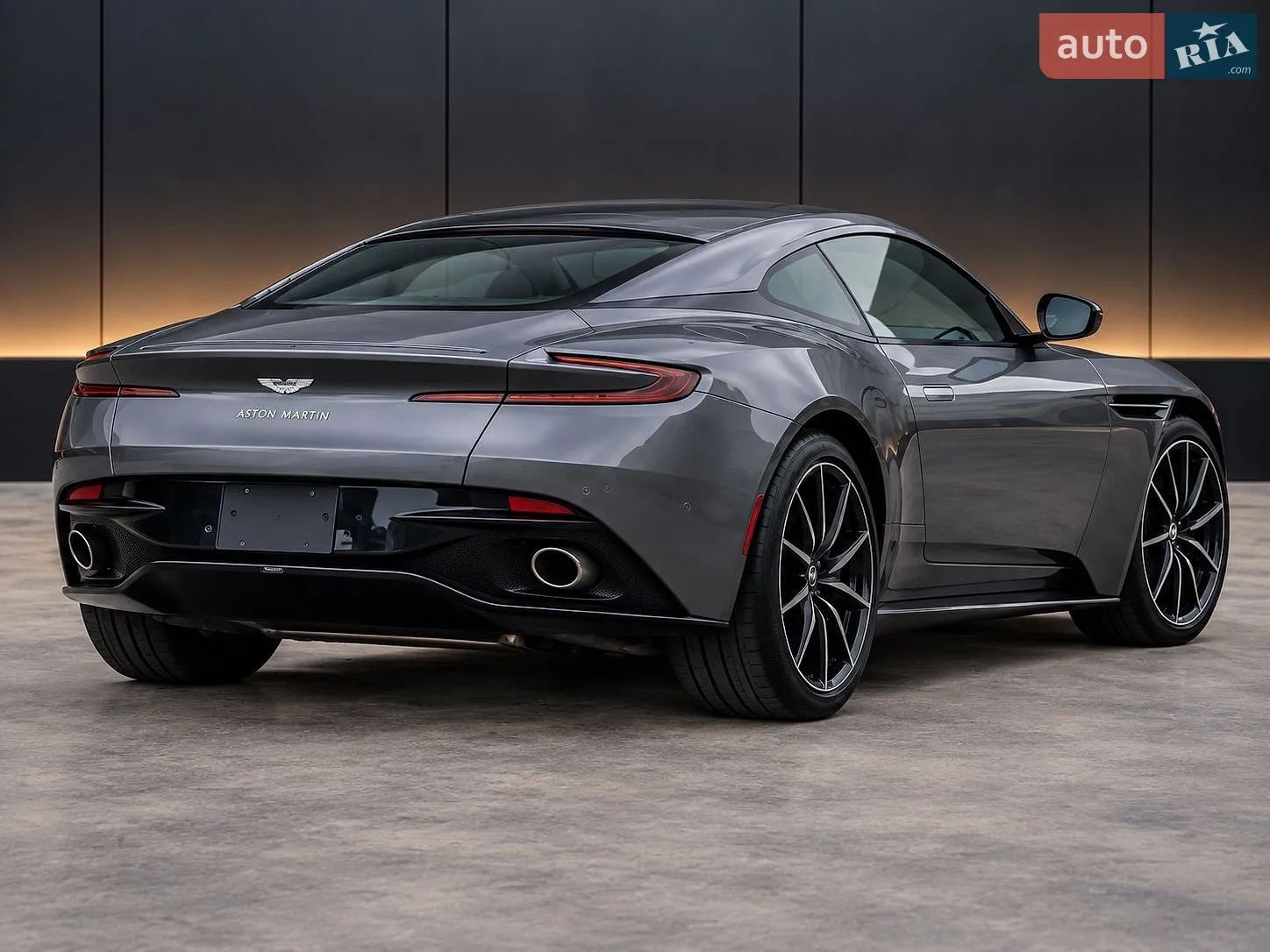 Aston Martin DB11, 2017