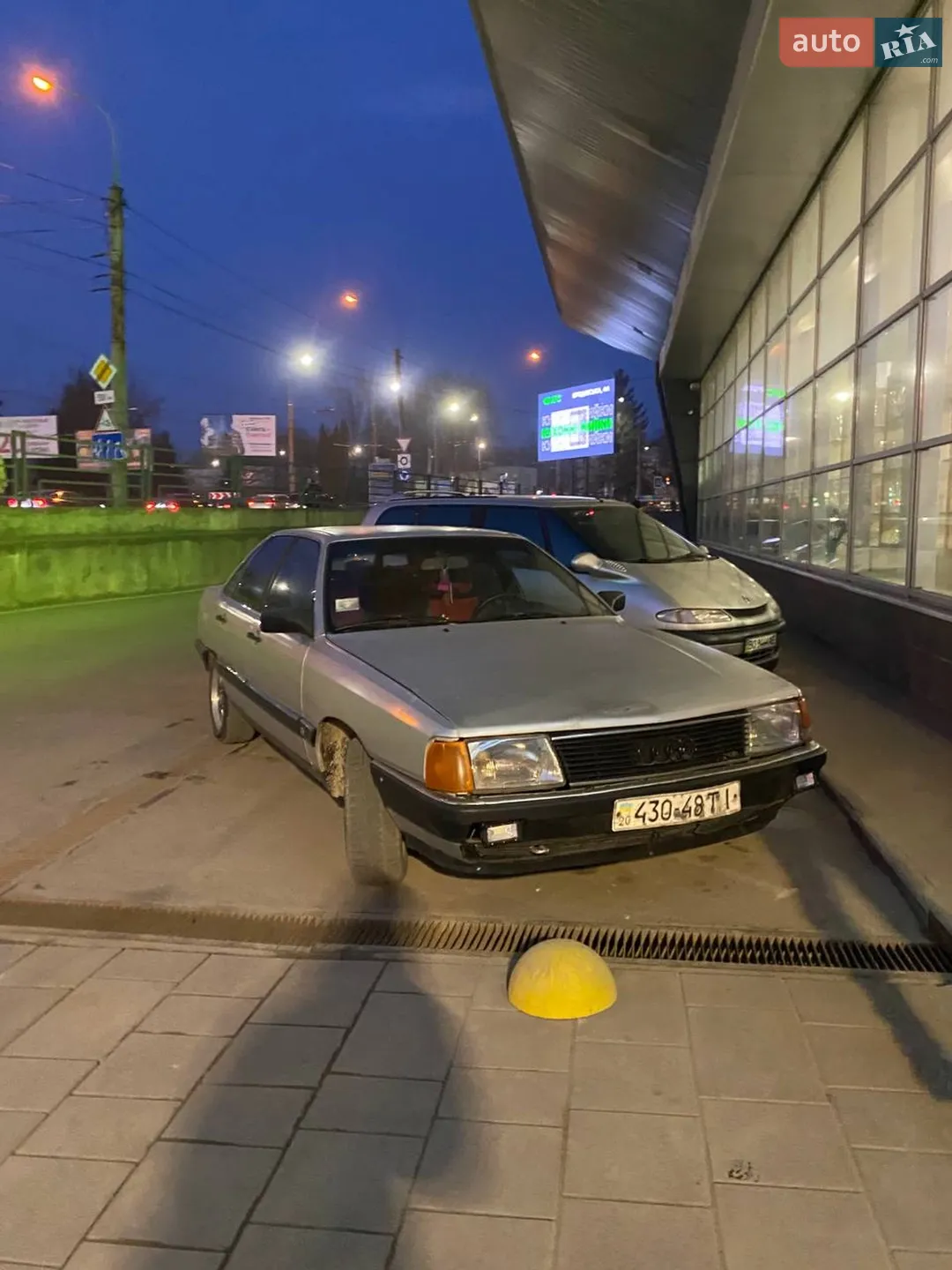 Audi 100, 1986