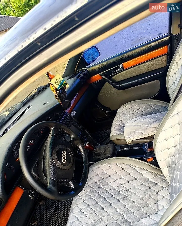 Audi 100, 1992