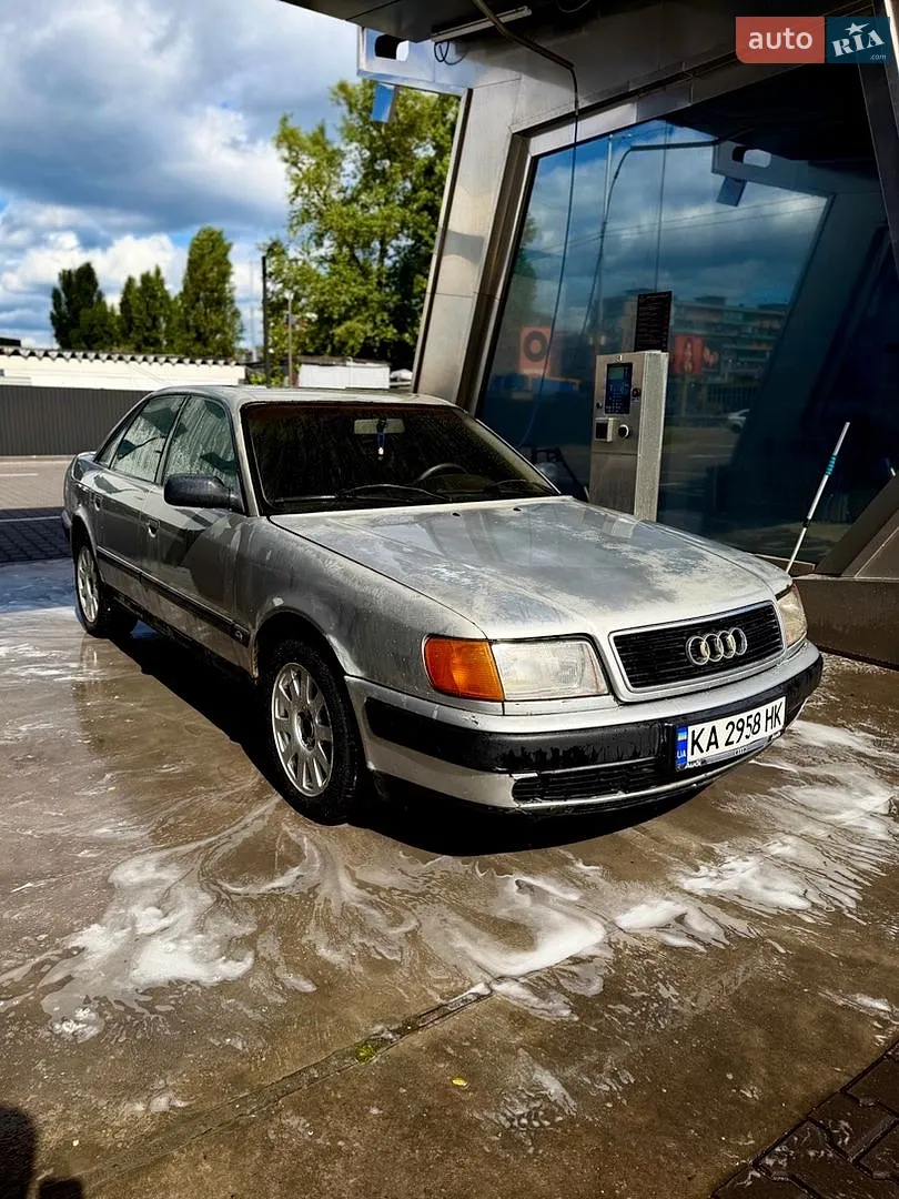 Audi 100, 1992