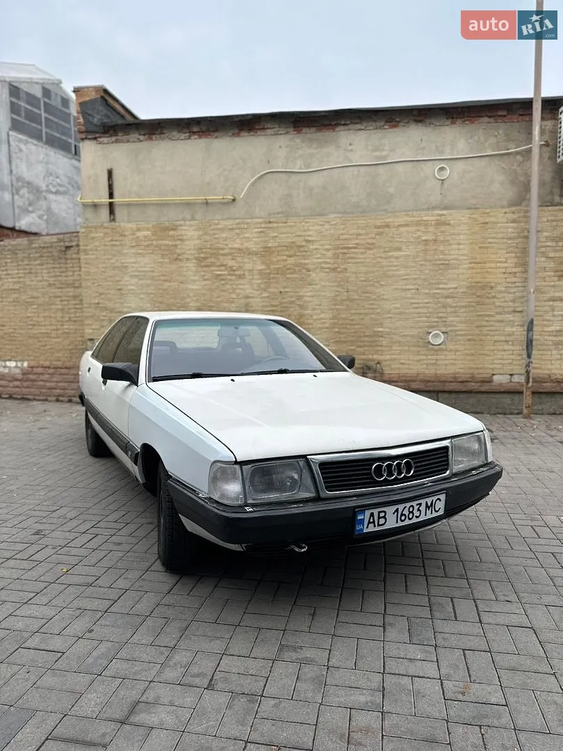 Audi 100, 1989