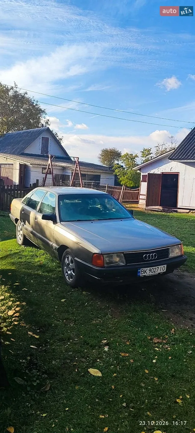 Audi 100, 1990
