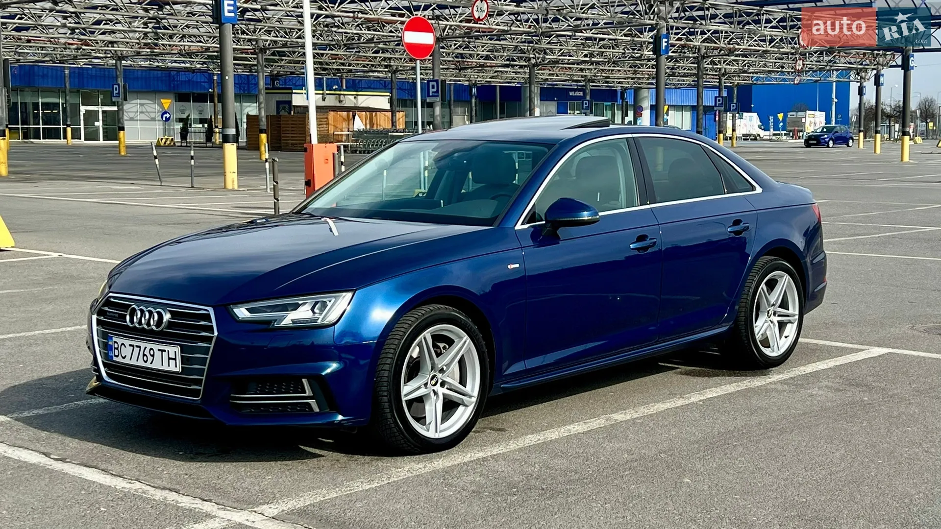 Audi A4, 2016