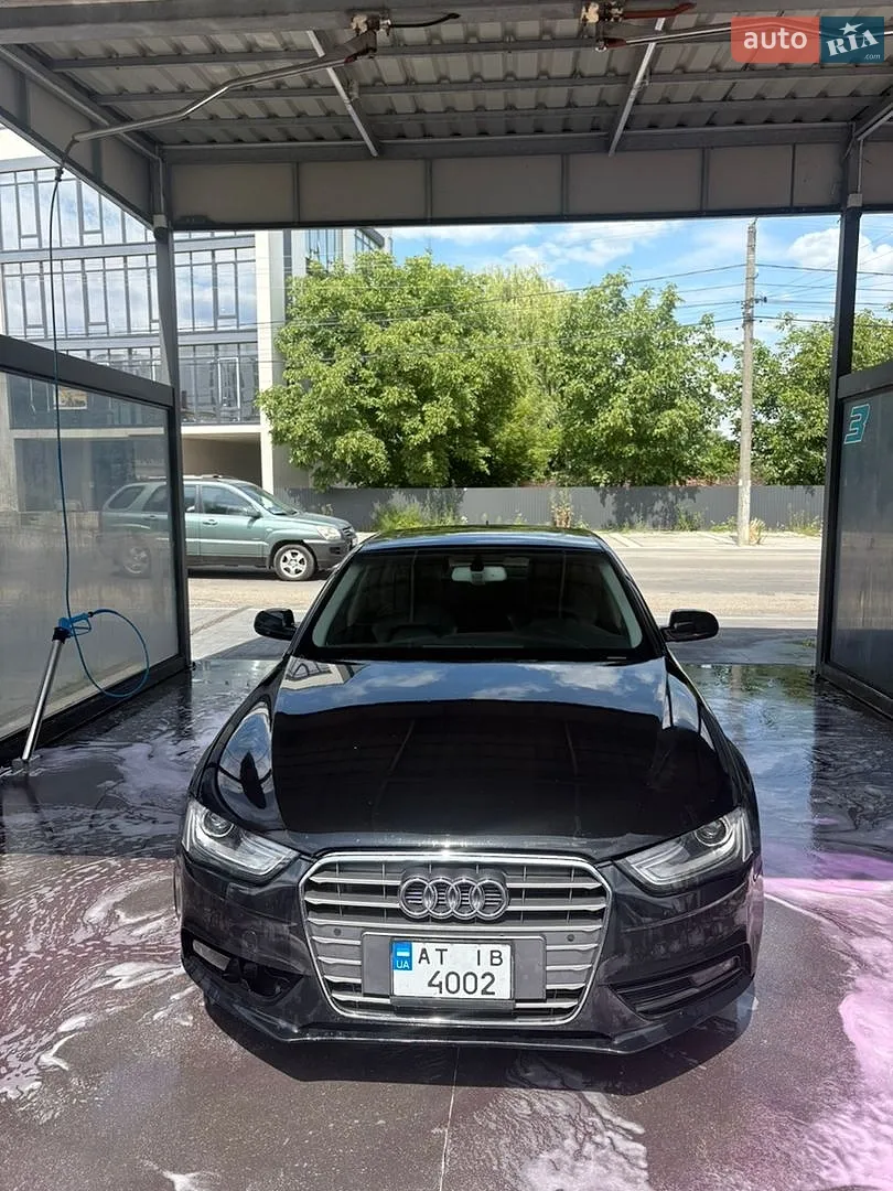 Audi A4, 2012