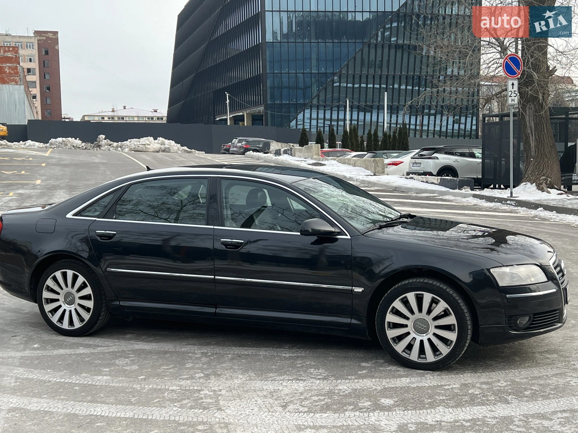 Audi A8, 2004