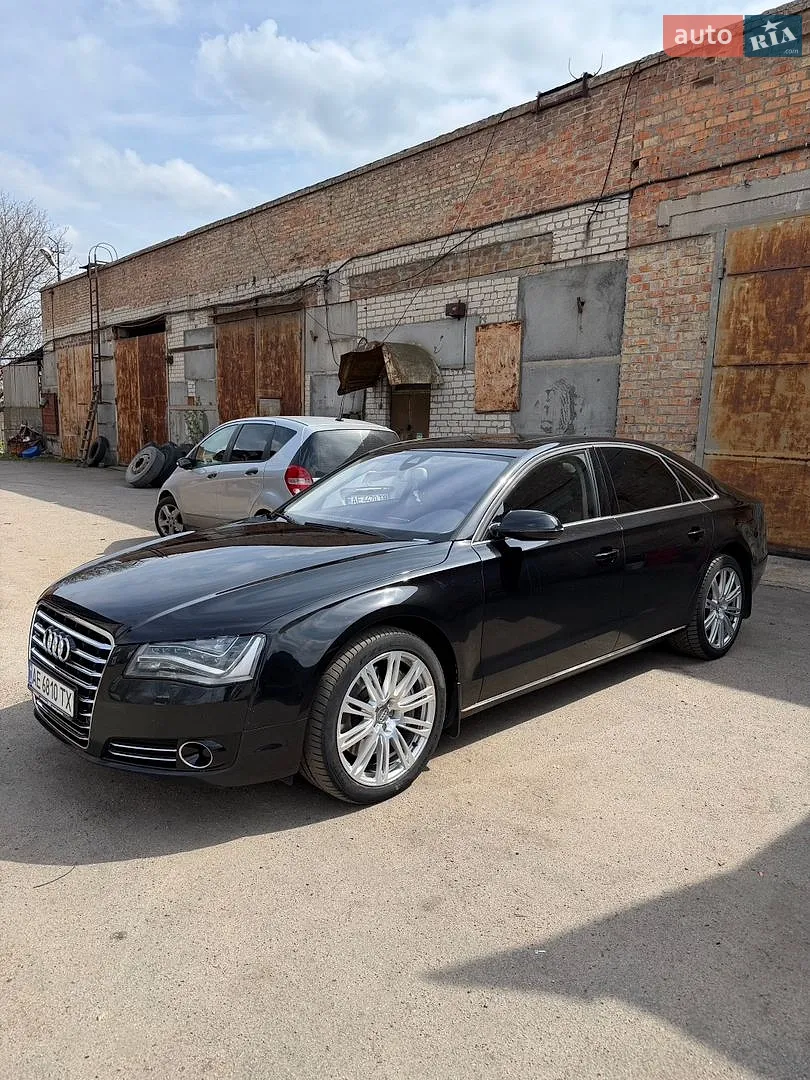 Audi A8, 2011