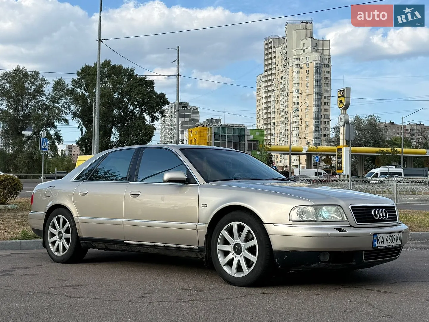 Audi A8, 2000