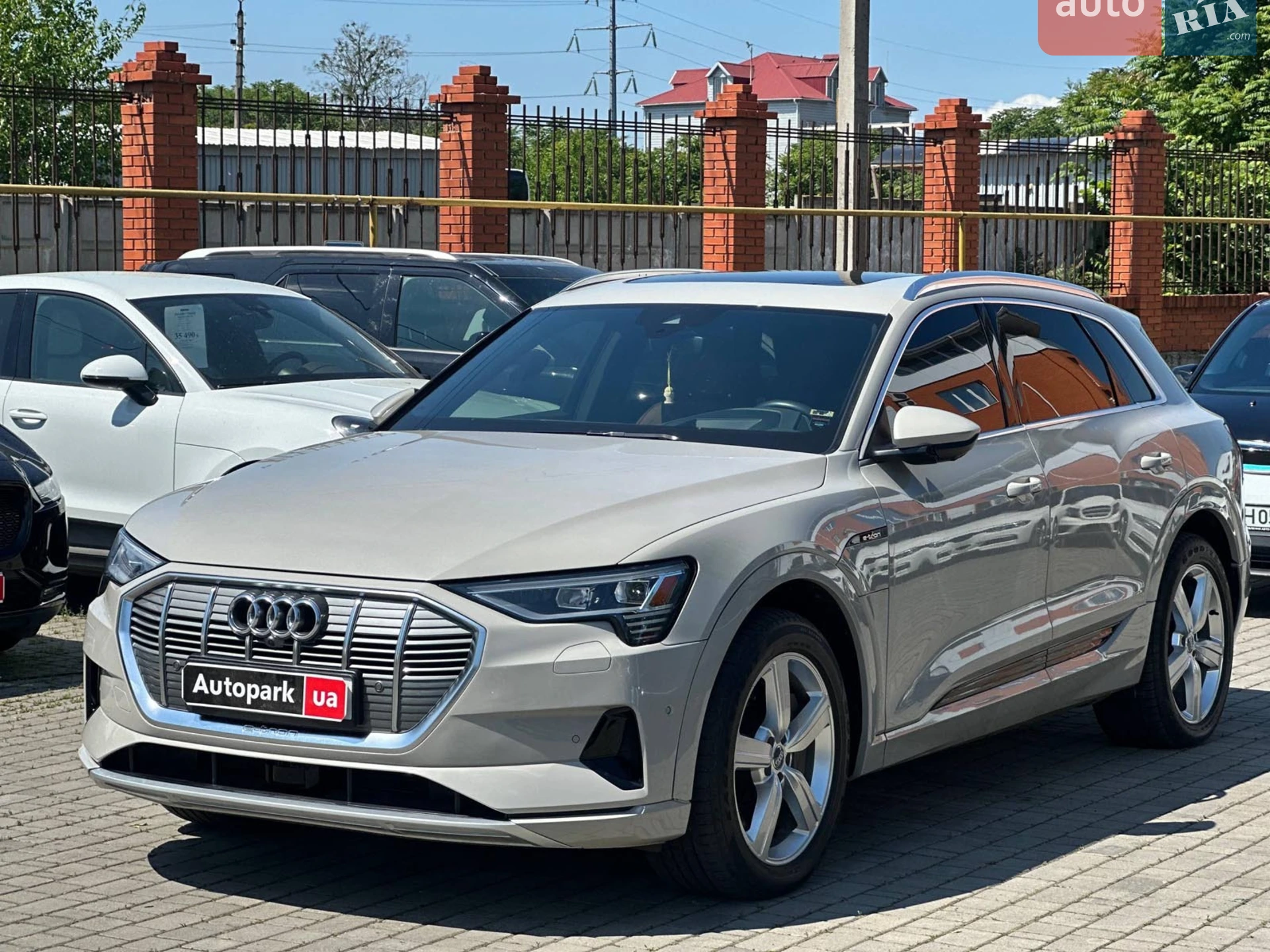 Audi e-tron, 2019