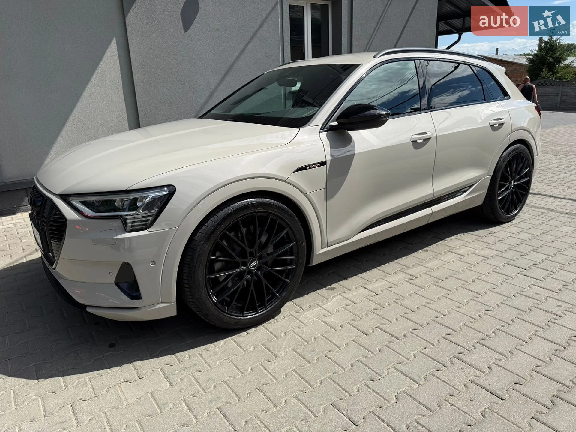 Audi e-tron, 2019