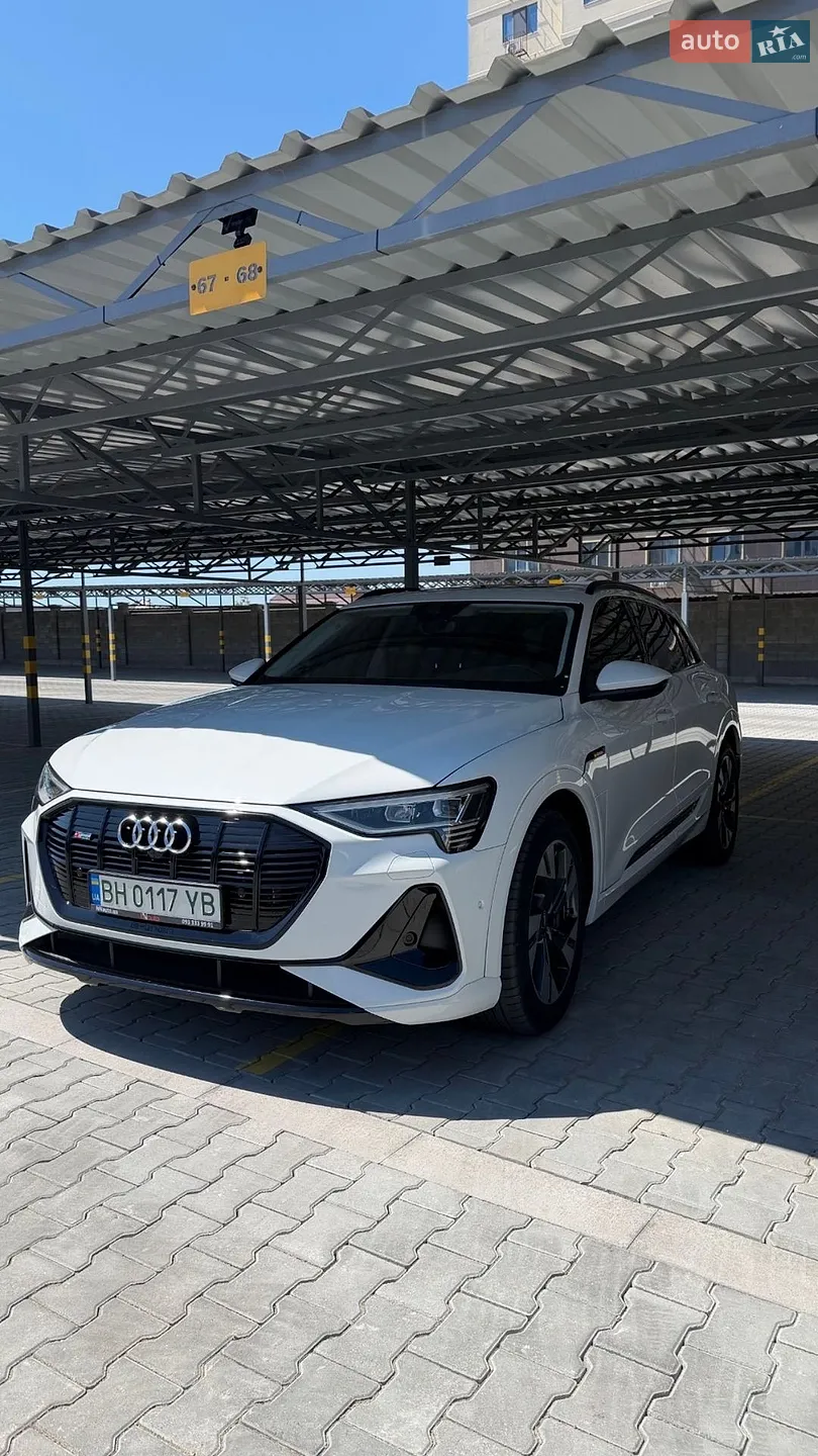 Audi e-tron, 2021