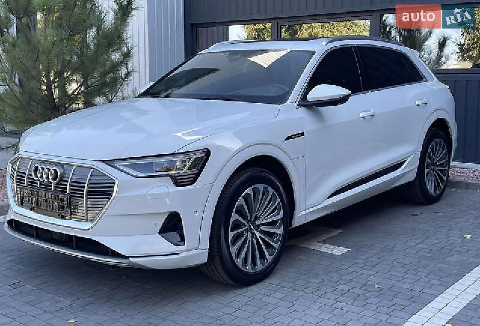 Audi e-tron, 2019