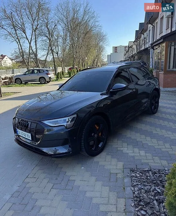 Audi e-tron, 2021
