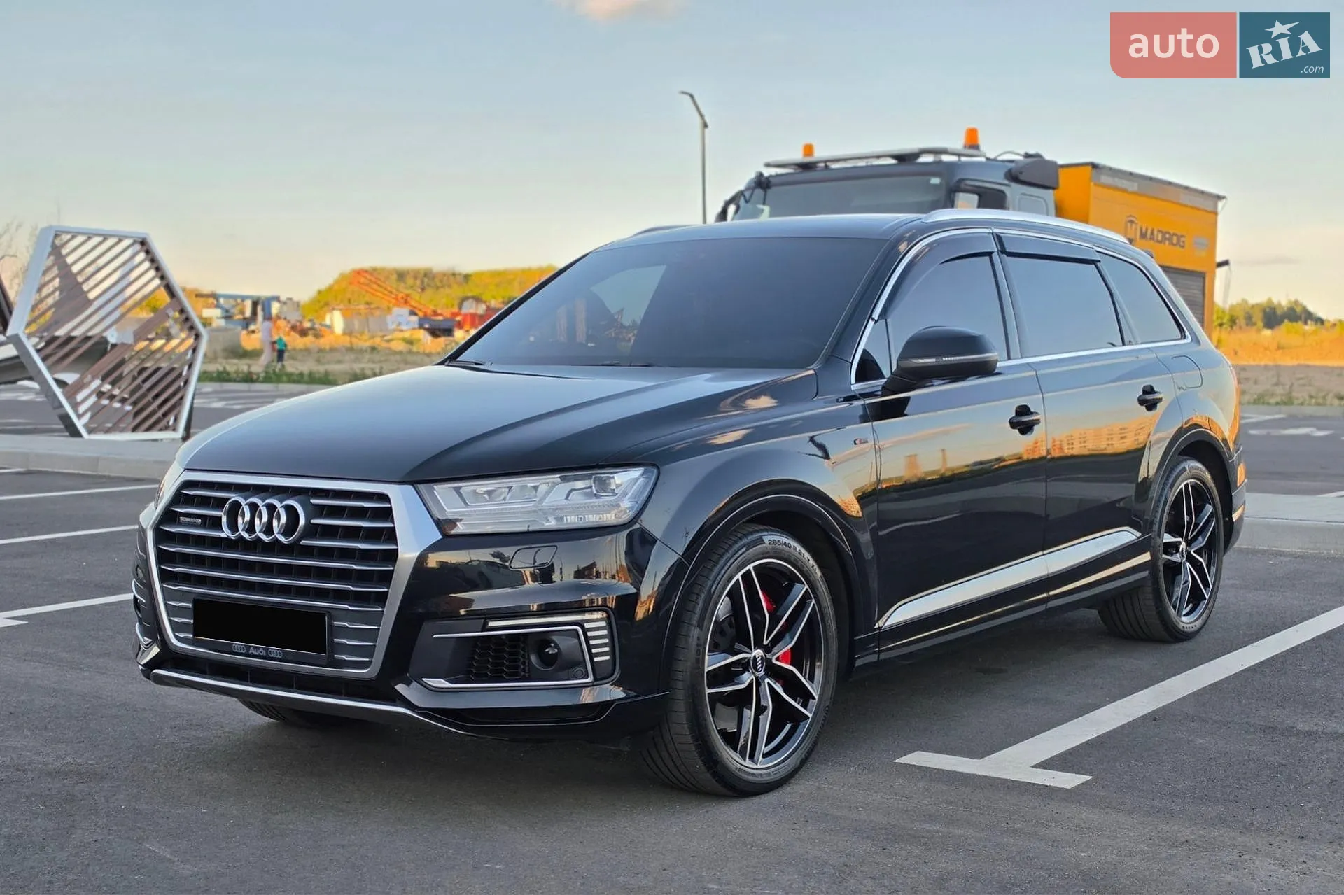 Audi Q7 e-tron, 2016