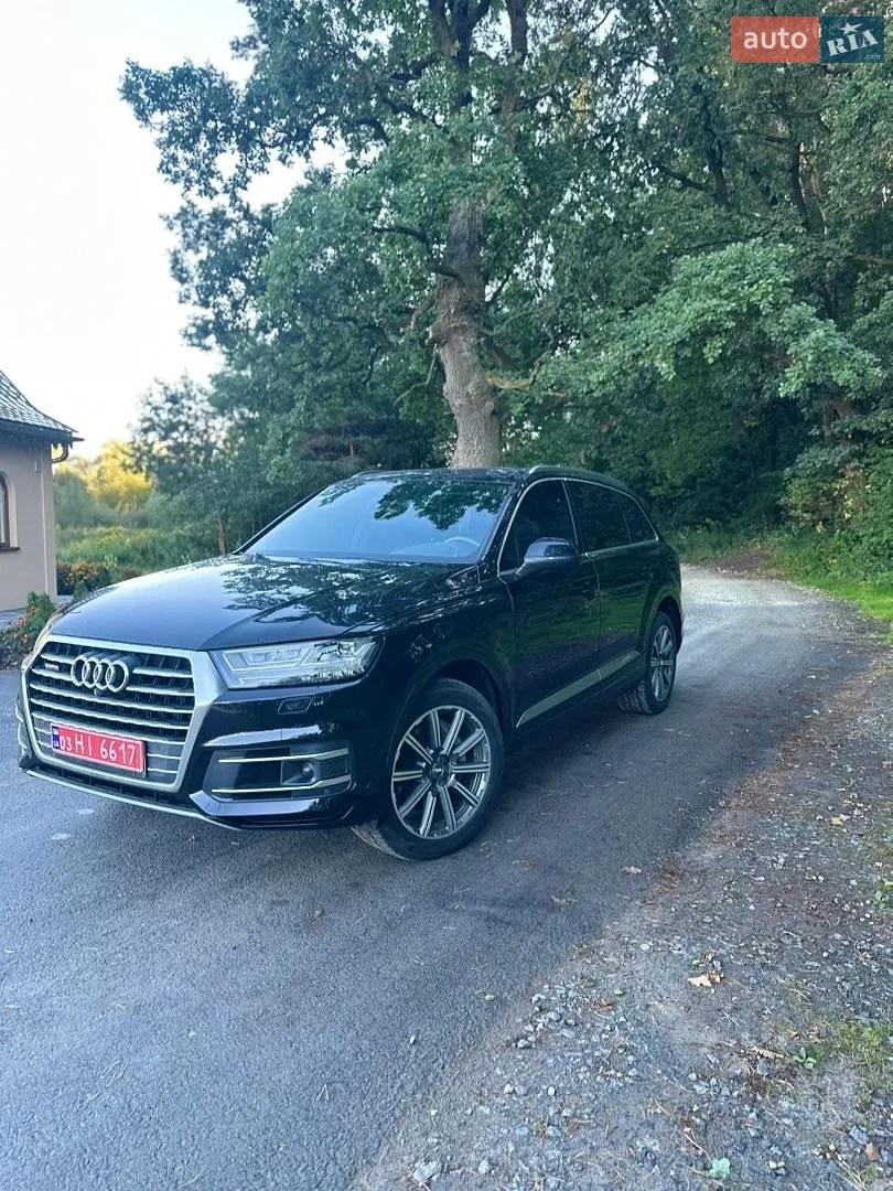 Audi Q7 2017 — 1