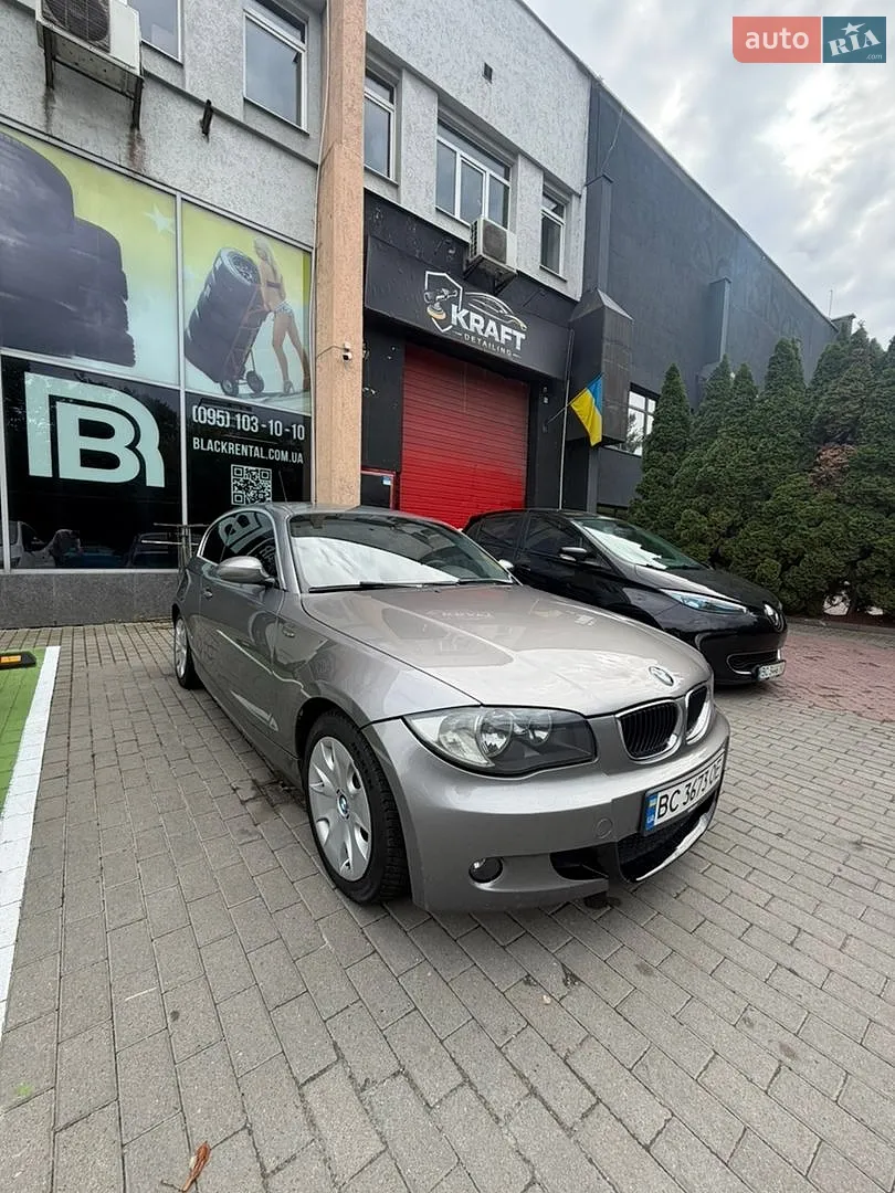 BMW 1 Series, 2009