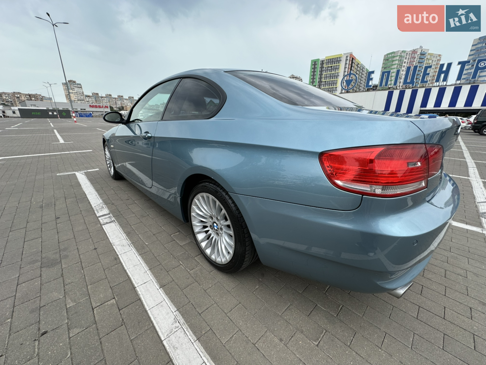 BMW 3 Series, 2009